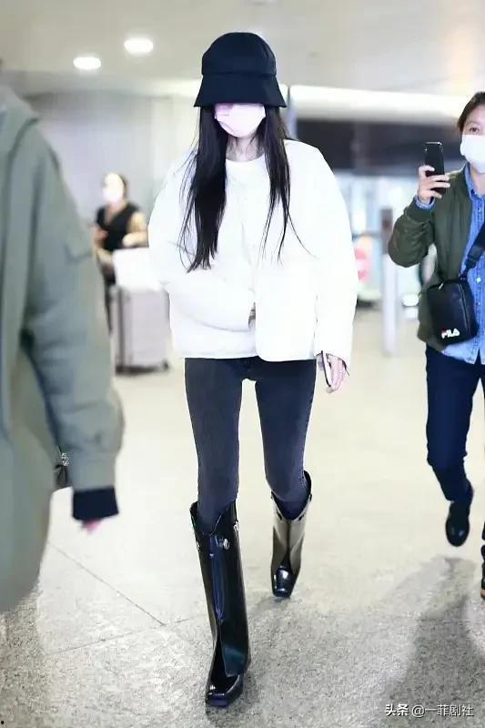 娱乐吃瓜酱衣服,揭秘明星们的时尚衣橱