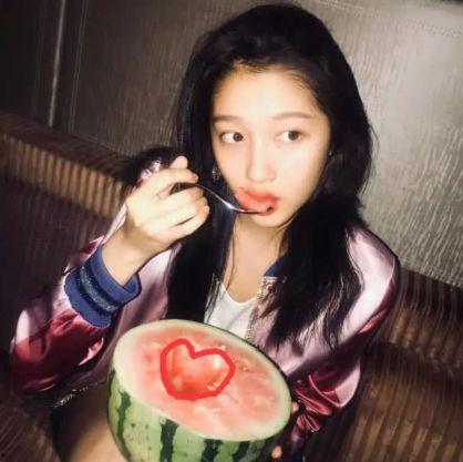 吃瓜娱乐圈关晓彤,娱乐圈的青春女神与成长之路